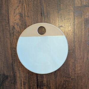 HEARTH AND HAND MAGNOLIA STONEWARE CHEESE BOARD